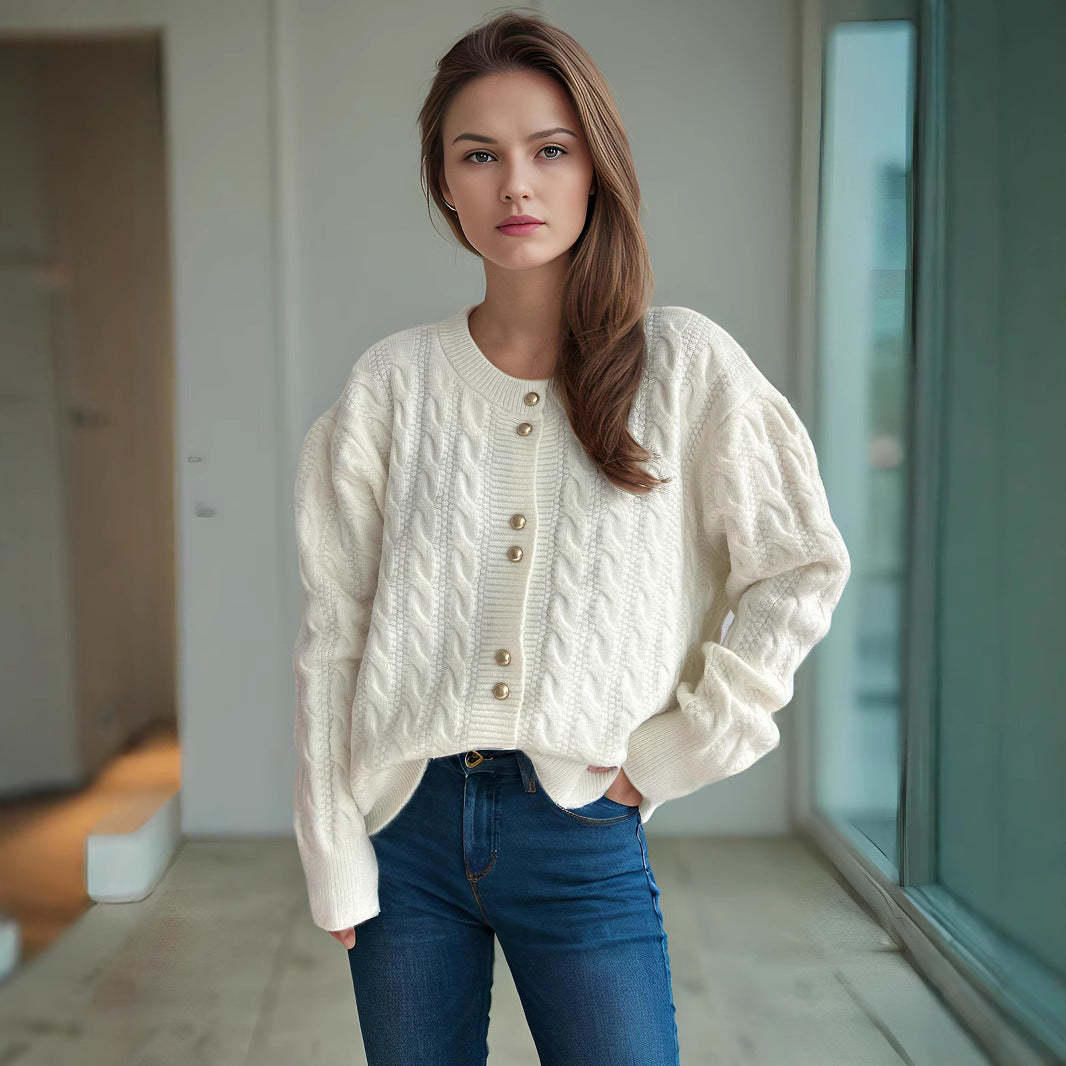 Dame chunky strik cardigan med dekorative knapper og kabelmønster Stilla