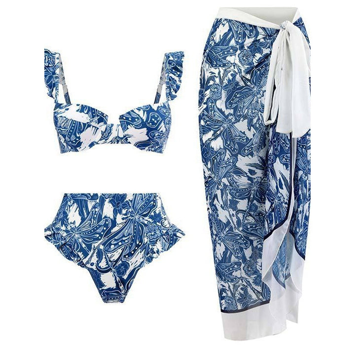 Dame bikini sæt med elegant flæse detaljer og stilfuld overkjole Skovae