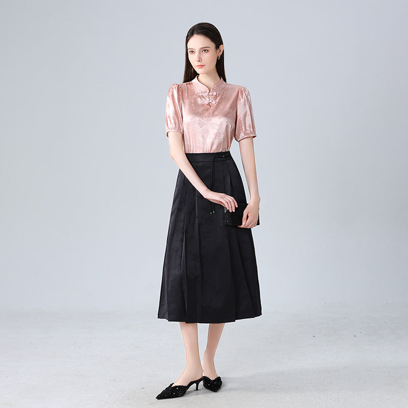 Dame silke bluse med elegant stående krave og florale applikationer Stilla