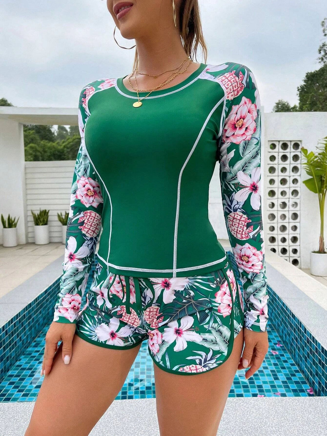 Dame Langærmet Surf-Badedragt med floralsk mønster Skovae