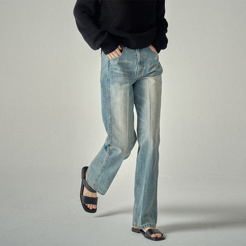 Dame Højskårne Flared Jeans med moderne design og komfortabel pasform Stilla