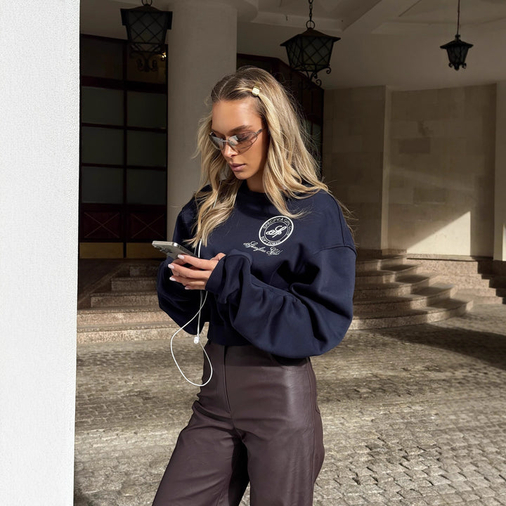 Kvinders sweatshirt med elegante puffærmer og høj kvalitet broderi Stilla