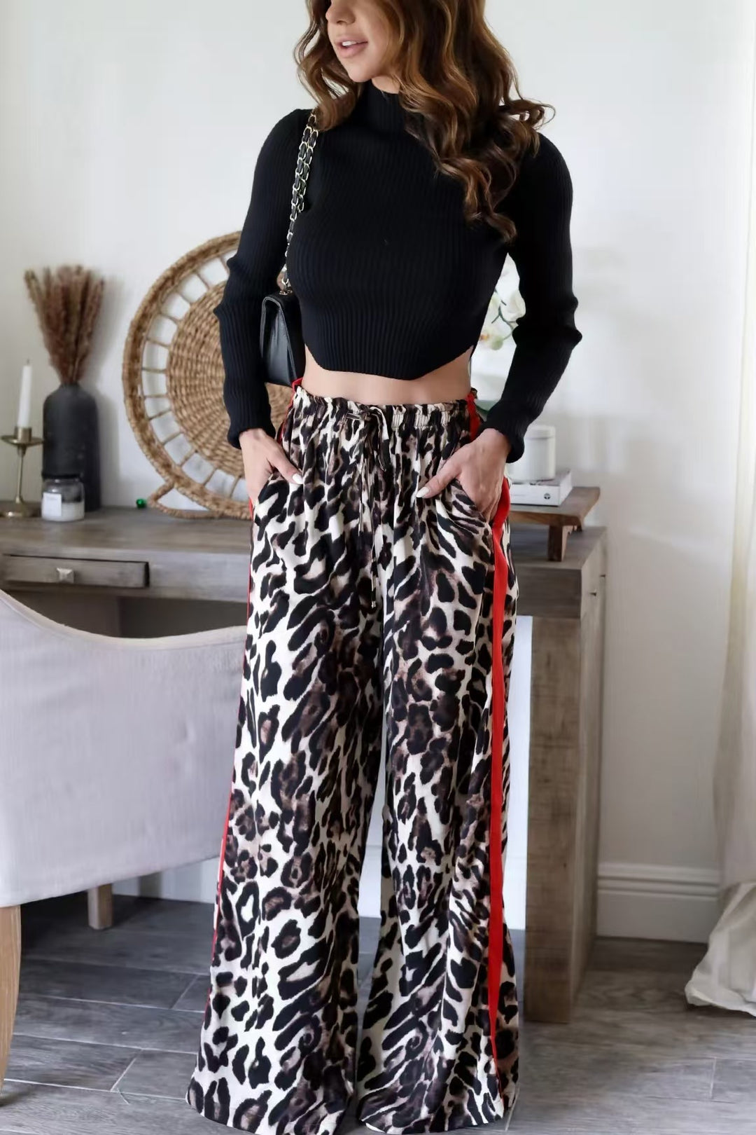 Dame Elegant og behagelig bukser med leopardmønster og side striber Stilla
