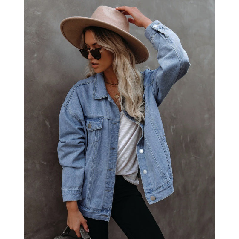 Kvinders oversized denimjakke med praktiske brystlommer Stilla