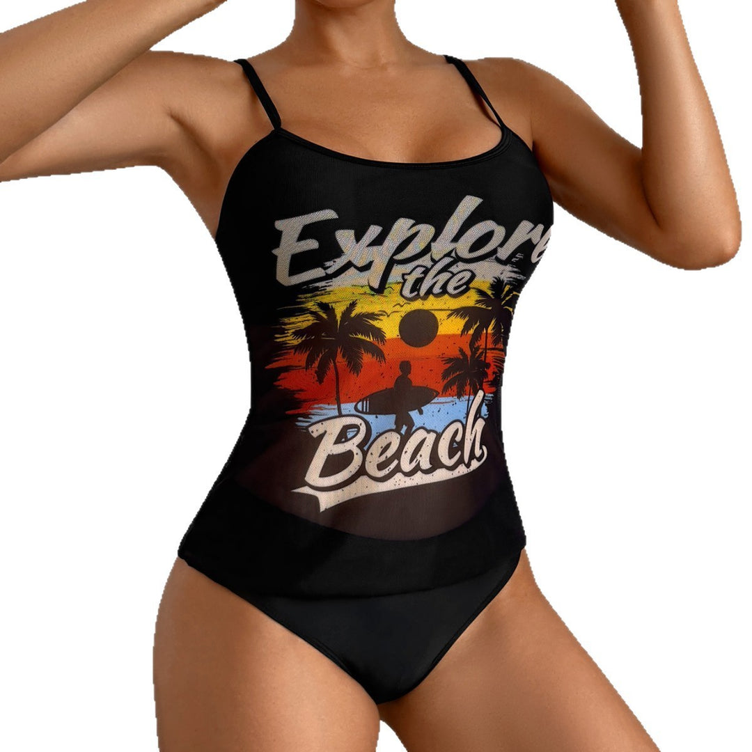 Dame Strandtop med farverigt grafikdesign og matchende bikiniunderdel Skovae