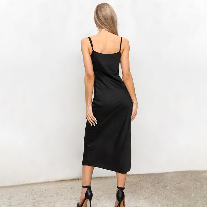 Dame Satin Maxi-kjole med smart V-udskæring og raffineret drapering Stilla
