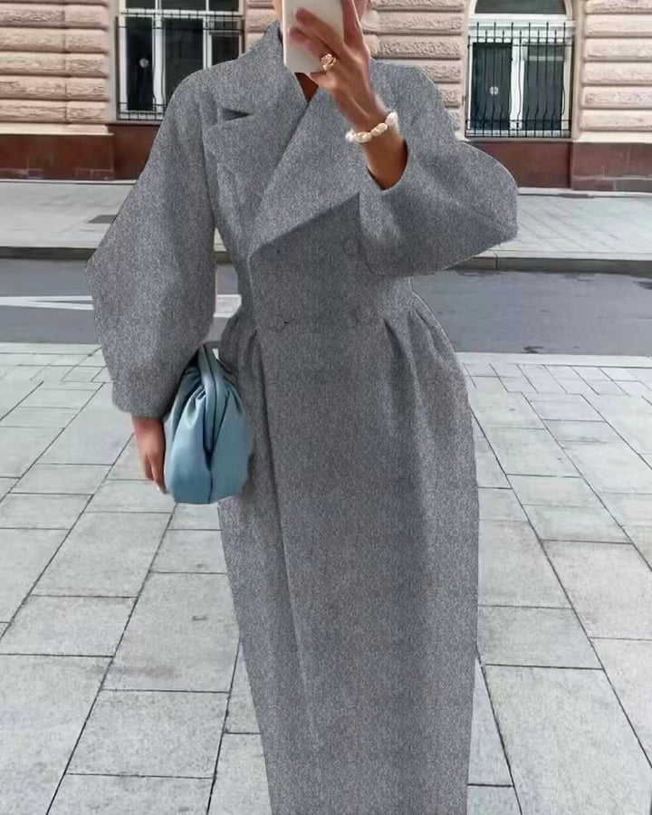 Dame elegant oversized uldjakke med raffineret krave og dobbelte knapliste Stilla