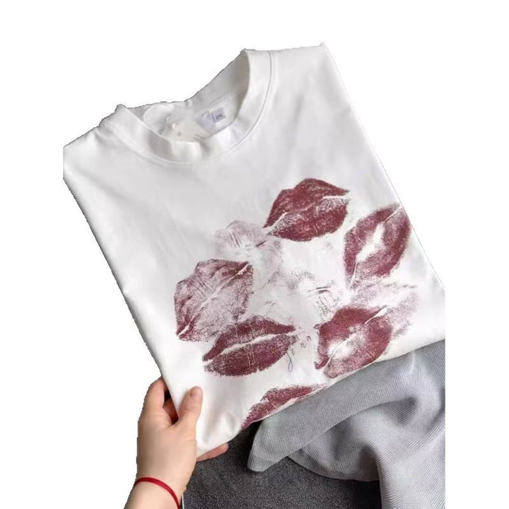 Dame T-shirt med kreativ læbe motiv og afslappet snit Stilla
