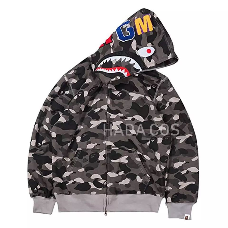 Dame hoodie jakke med moderne camouflage design og høj kvalitets bomuldsblanding Skovae