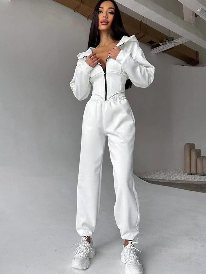 Dame moderat jumpsuit med tætsiddende design og innovativ lynlås Stilla