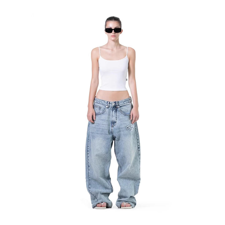 Dame løse denim-jeans med stilfuldt broderidesign Skovae