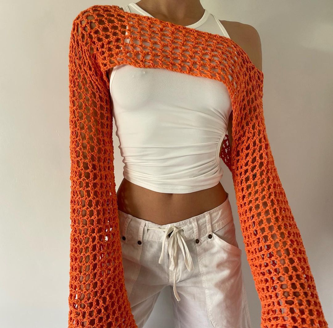 Dame hæklede langærmet top med off-shoulder design Skovae