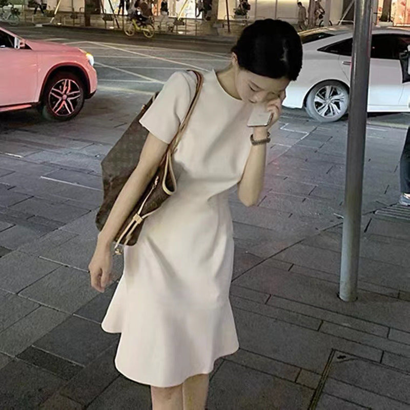 Dame Midi-kjole med elegant kant og komfortabel pasform Stilla