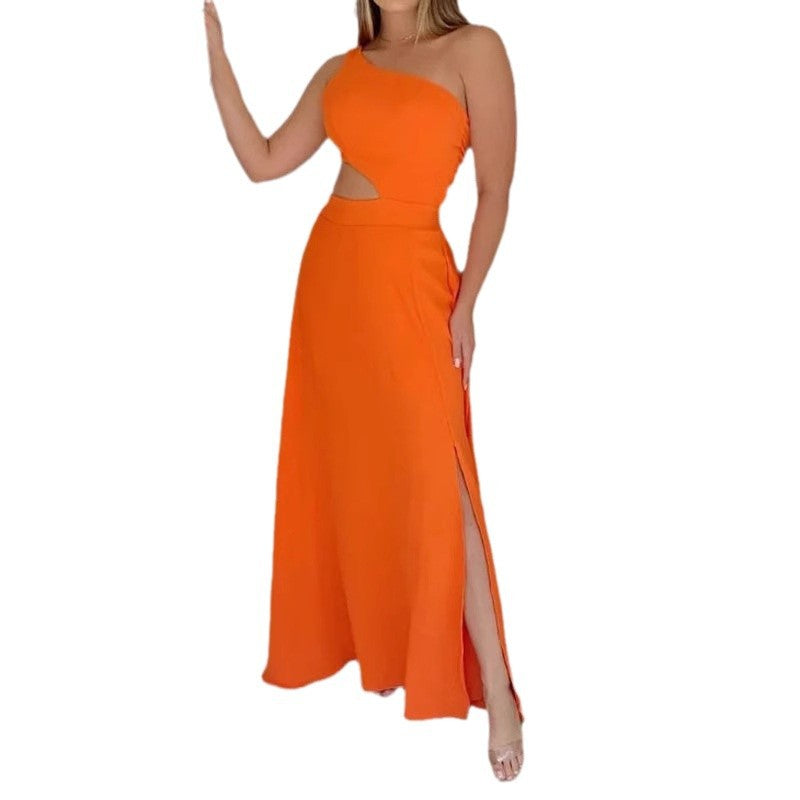 Dame Maxi-kjole med asymmetrisk udskæring og cut-out-detaljer Stilla