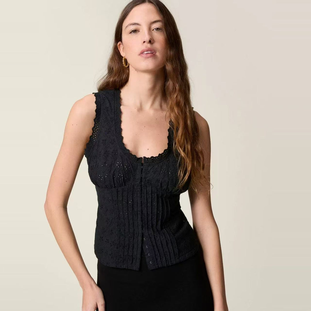 Dame ærmeløst top med romantiske hulbroderier og legende design Stilla