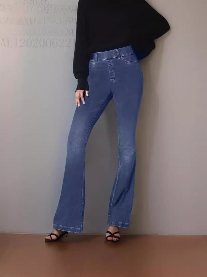 Damer High-Waist Flared Jeans med formschoen silhuet Stilla
