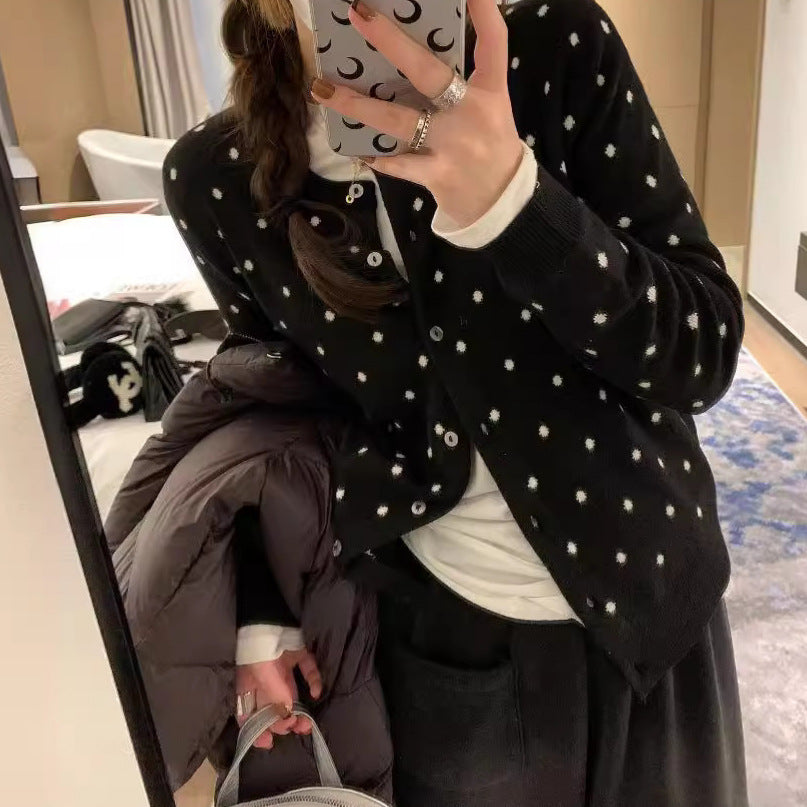 Damer moderigtigt strikket cardigan med prikker Stilla