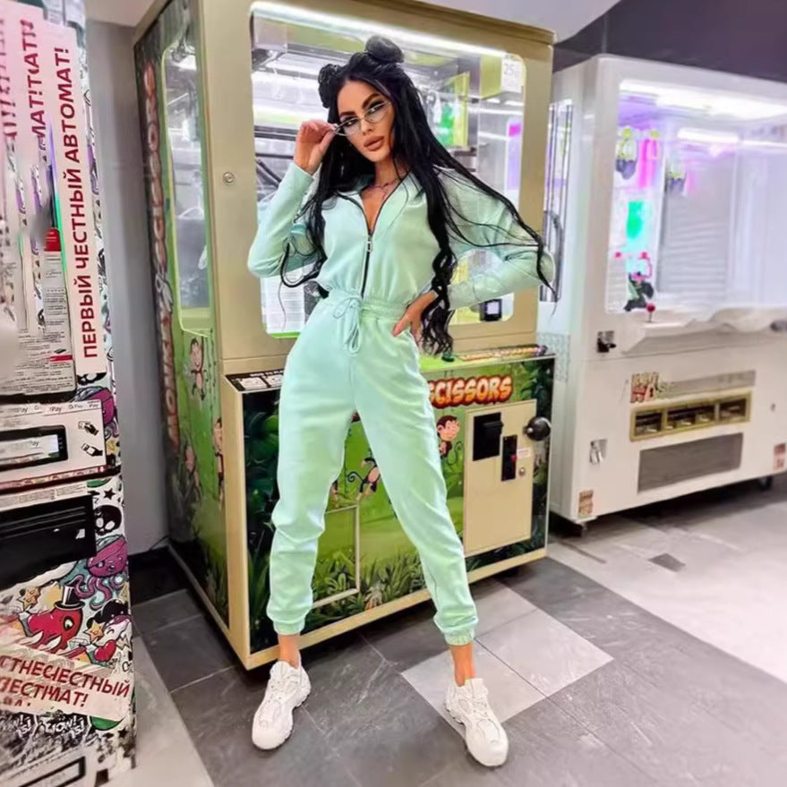 Dame jumpsuit med høj krave og elastisk talje Skovae