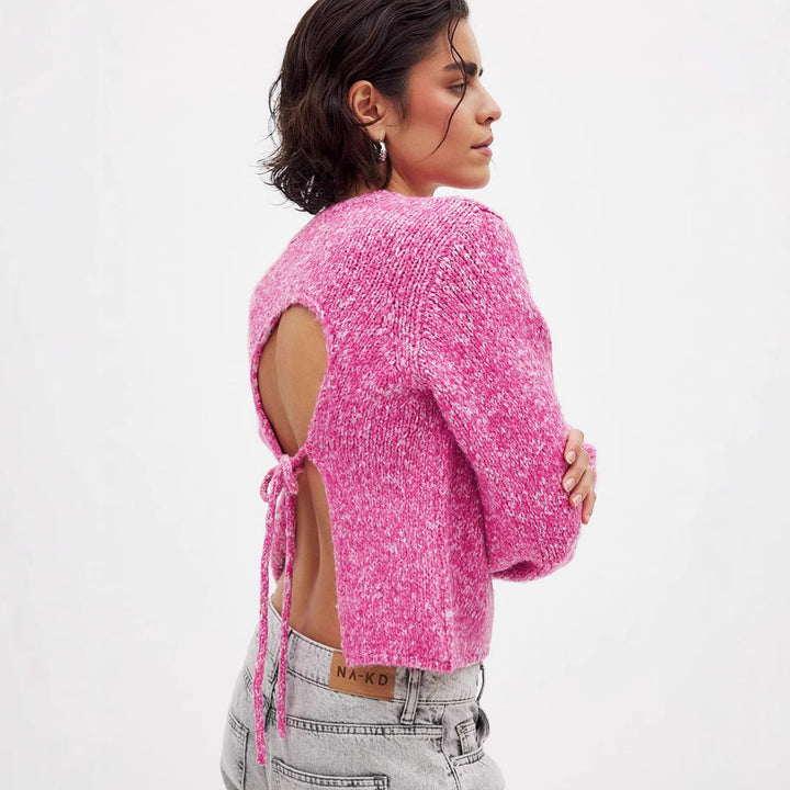 Kvinders afslappede strikket sweater med elegant rygudskæring og knude Stilla