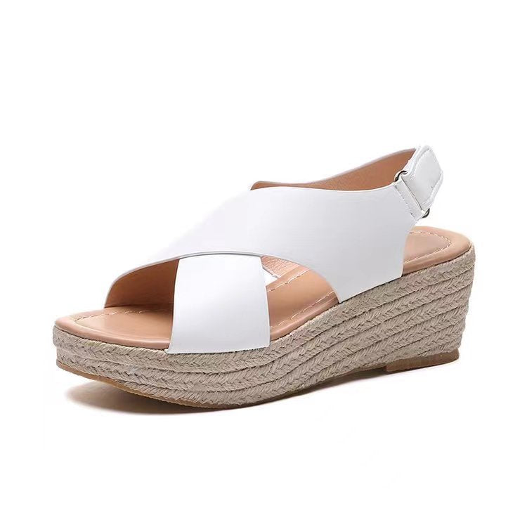 Dame Plateau Sandaler med krydsformede remme Stilla