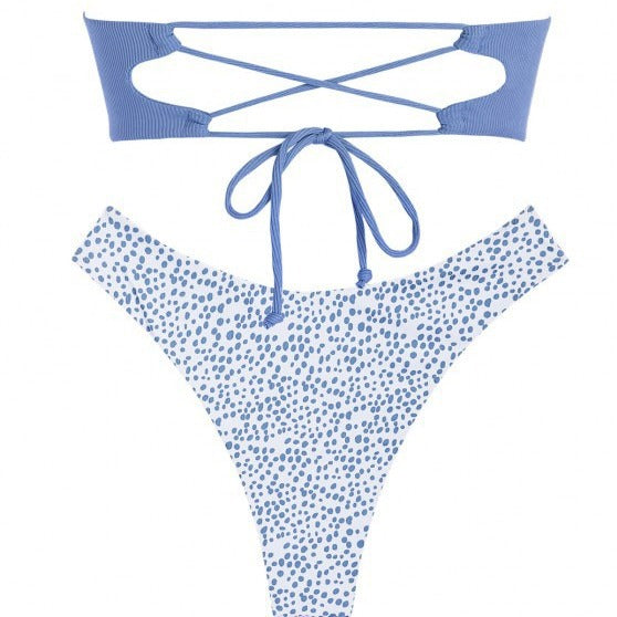 Dame bandeau-bikini med floralt ruffle-detalje og højt benudskæring Stilla