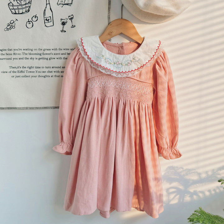 Pige Smock-bomuldsdress med broderet Peter-Pan-krave Stilla