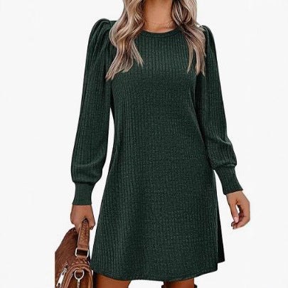 Kvinders sweaterkjole med afslappet ribstrik og elegante pufærmer Stilla
