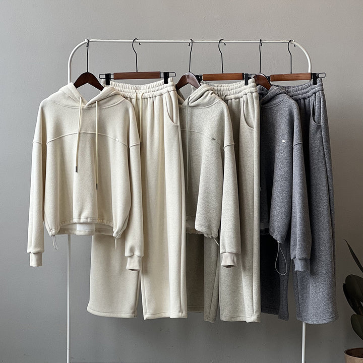Dame afslappet hoodie med løst skårne bukser i casual stil Stilla