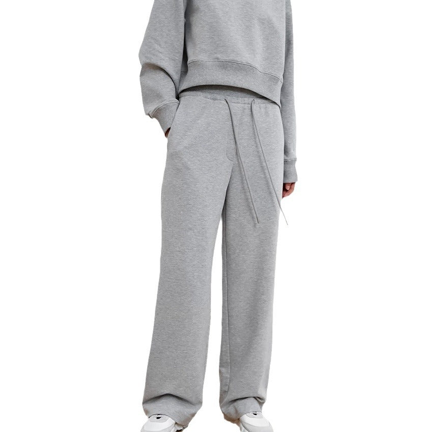 Dame afslappet sæt bestående af cropped sweatshirt og løse joggebukser Stilla