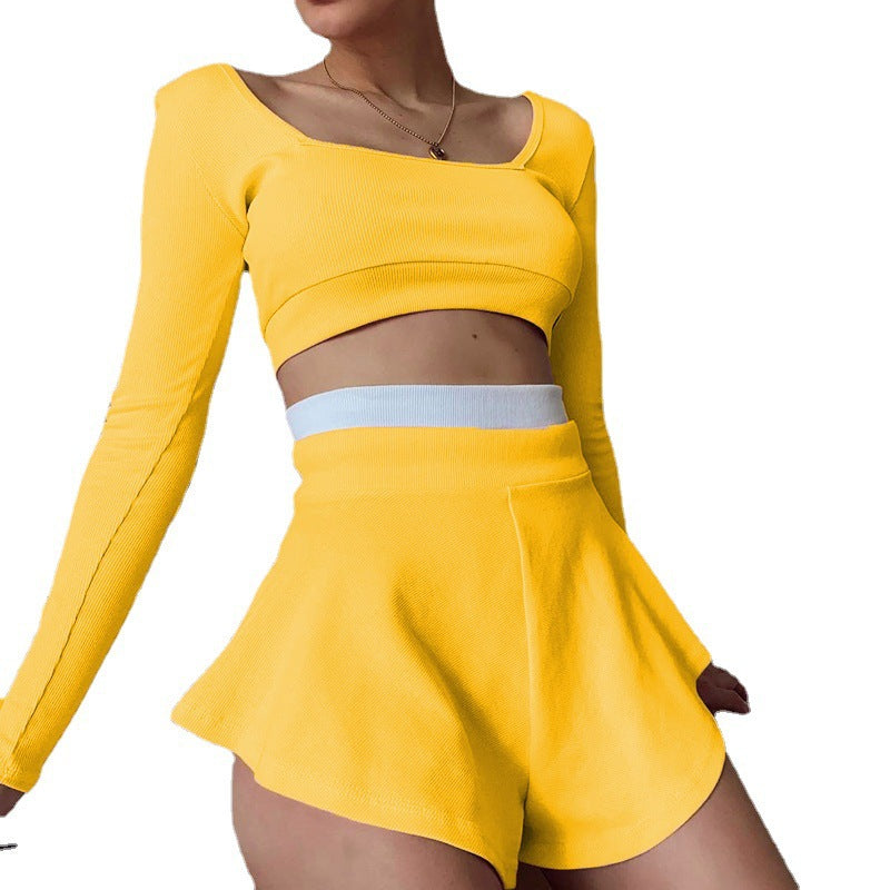 Dame smart Crop-Top med lange ærmer og svingende shorts Stilla