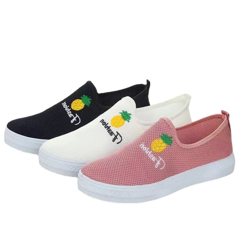 Femme Let Mesh Slip-On Sneakers med sjov broderi Stilla