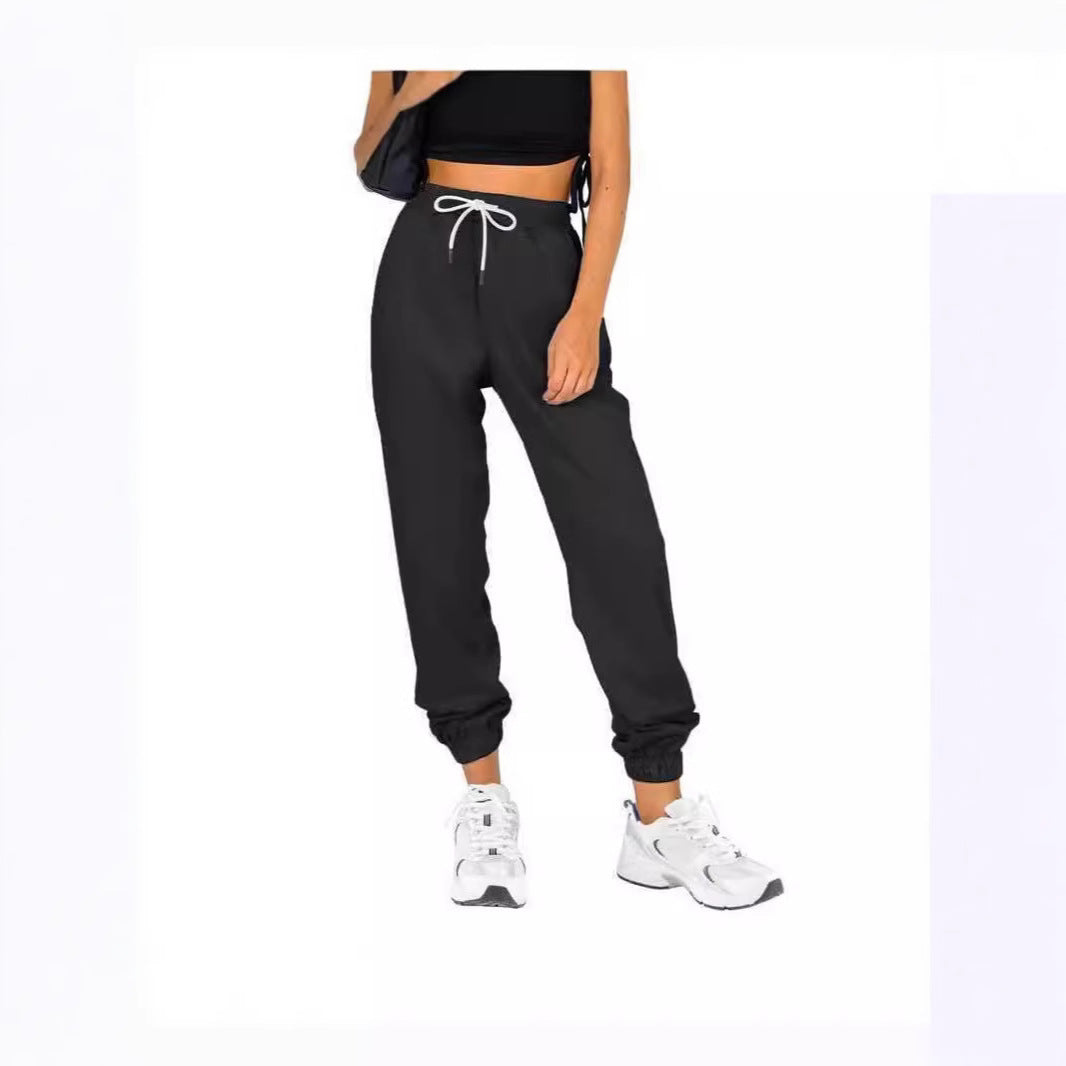 Kvindernes sporty sweatpants med praktisk snøre og elastisk linning Stilla