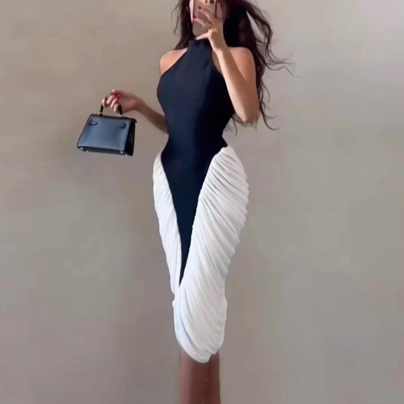 Dame figursyet midi-kjole med asymmetrisk design Skovae