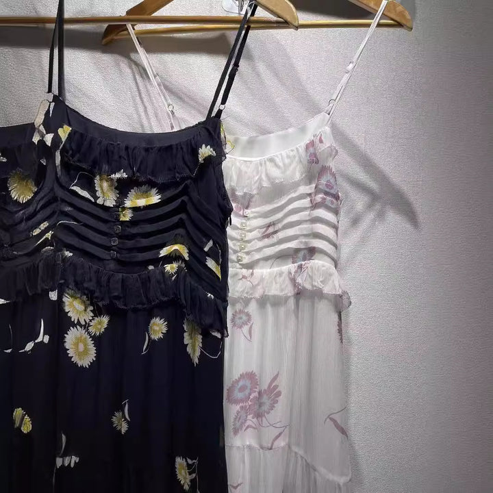 Dame Maxikjole med sarte flæsedetaljer og blomstret design Stilla