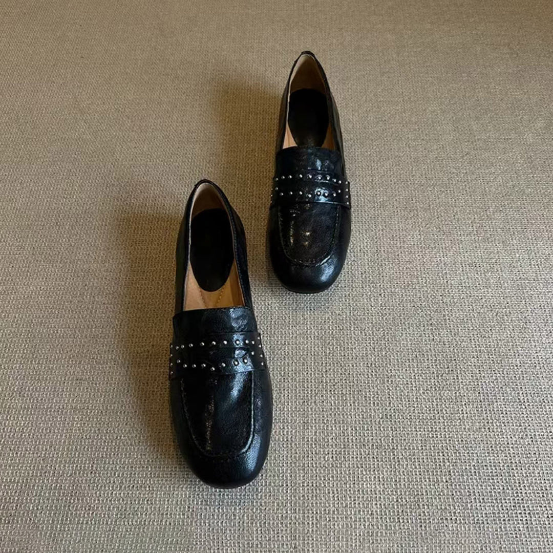 Dame Stilige Ruskinds Slippers med dekorative Nitter Stilla