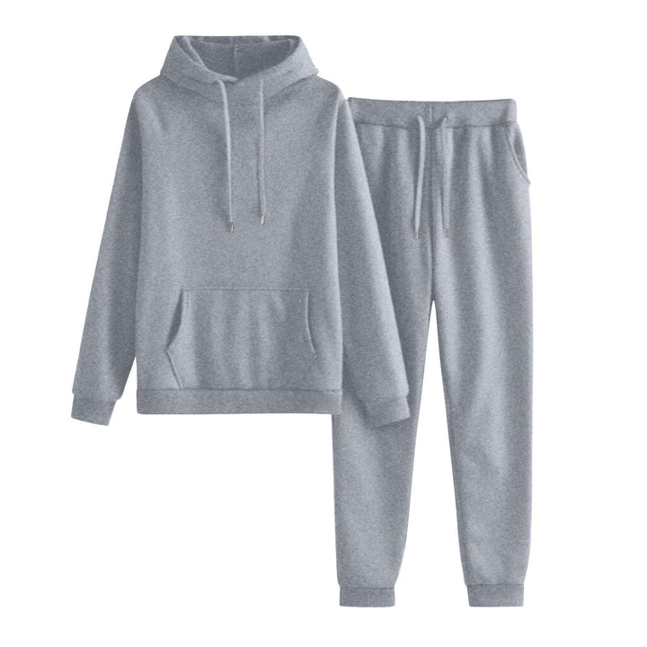 Dame hoodie og jogger sæt i en afslappet pasform med praktiske lommer Skovae