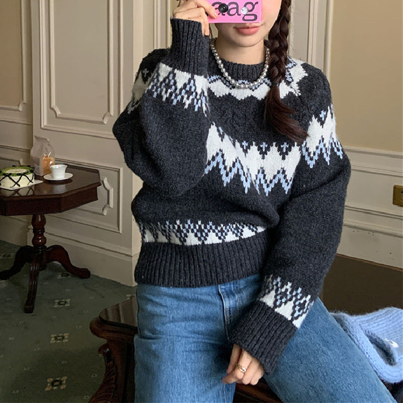 Dame mønstrede strikkede sweater med rund halsudskæring og komfortabel pasform Stilla