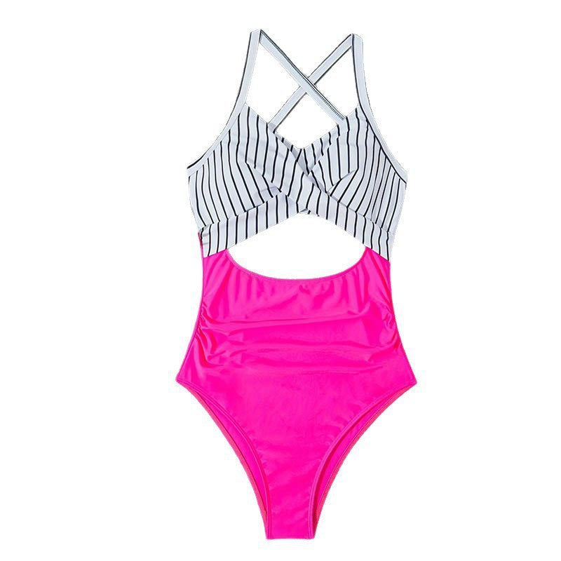 Dame one-piece badedragt med stilfuldt geo-mønster og sporty rygsnit Skovae