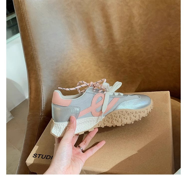 Dame Sporty Sneakers med moderne overdel og skridsikker sål Stilla