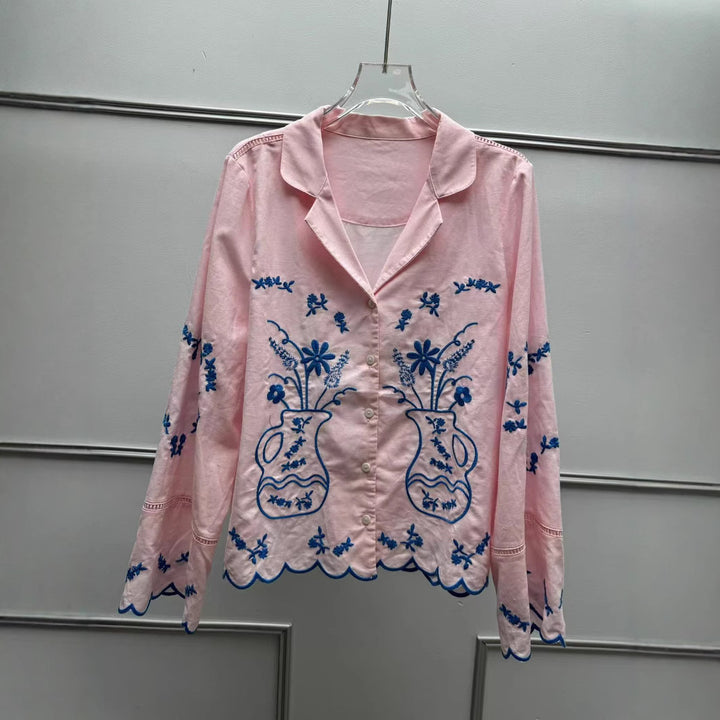Damebluse med håndlavede florale broderier og løs pasform Stilla