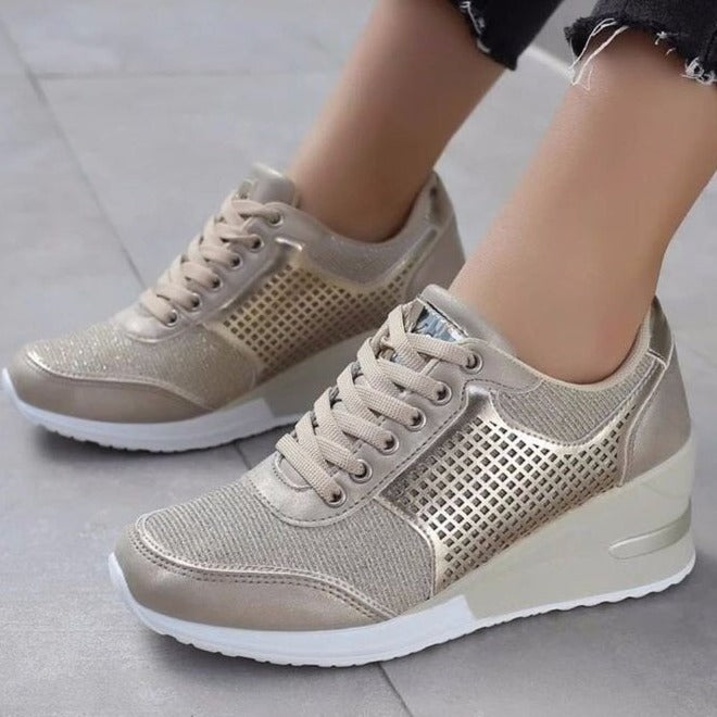 Dame Sneakers med trendy leopardmønster og specielt wedge-design Stilla