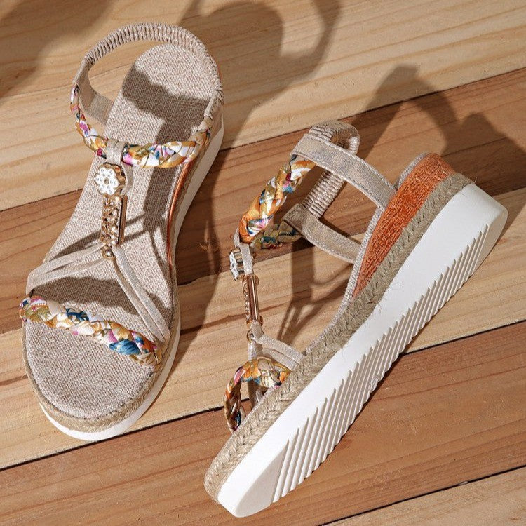 Damer wedge-sandaler med florale detaljer og skridsikre såler Stilla