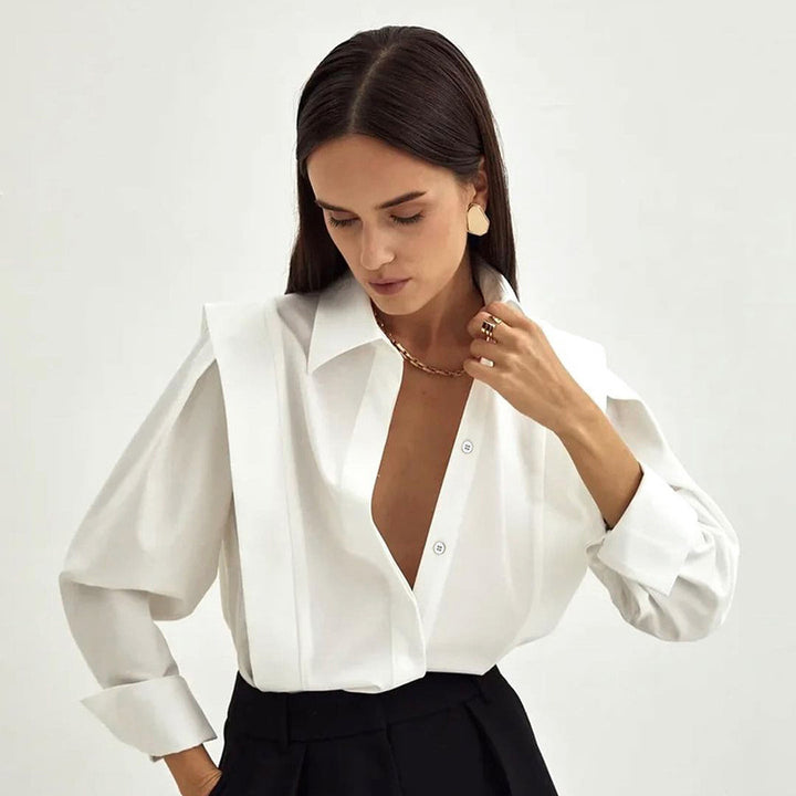 Dame Ståkrave-bluse med strukturerede skuldre og elegant snit Stilla