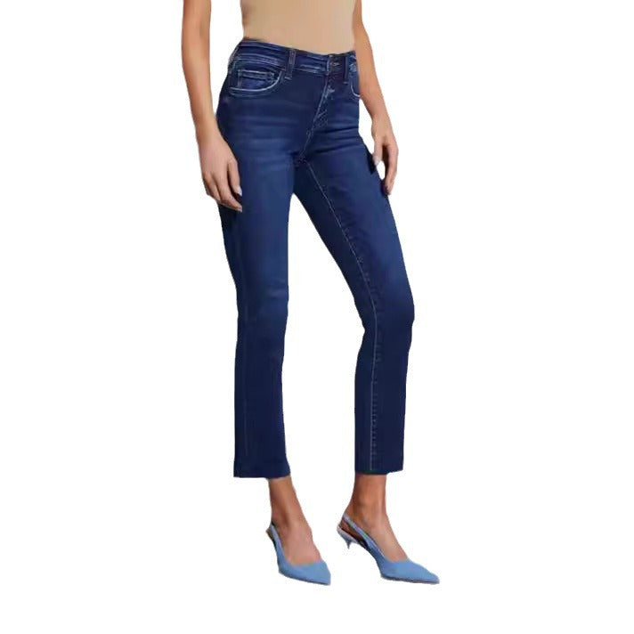 Dame tidløse jeans i moderne snit med cropped ben Skovae