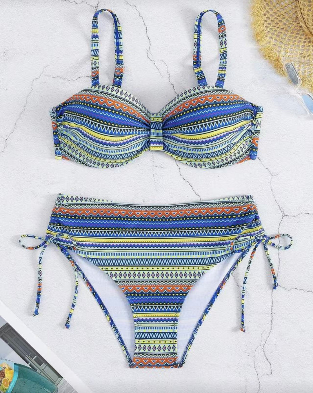 Dame Bikini-sæt med modigt vikle-detalje og justerbar talje Skovae