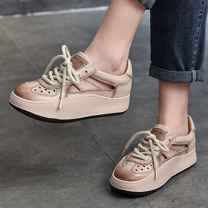 Dame Sneakers med moderigtige cut-out-detaljer og robust plateau Stilla