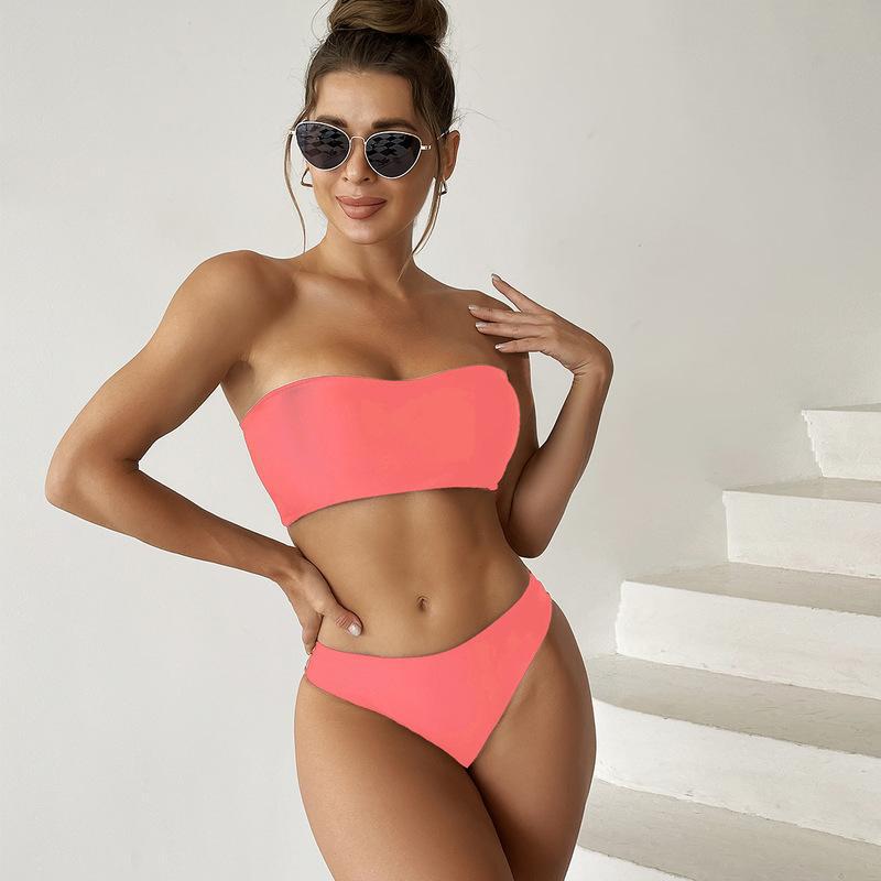 Dame Bandeau-bikini-sæt med højt skårede trusser og elegant design Stilla