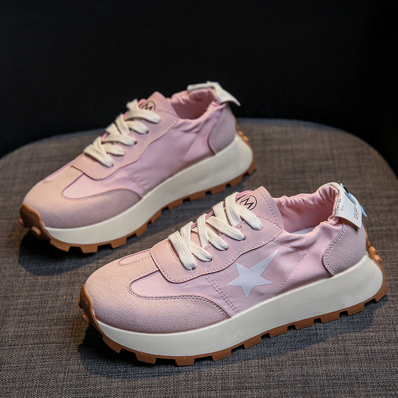 Dame Sneakers i sporty-moderne design med åndbar overfladestruktur og dæmpende sål Stilla