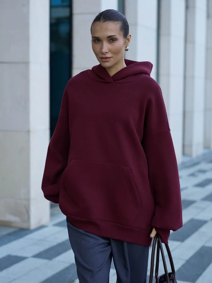 Kvinders oversized hoodie med voluminøse ærmer og integreret kængurulomme Skovae