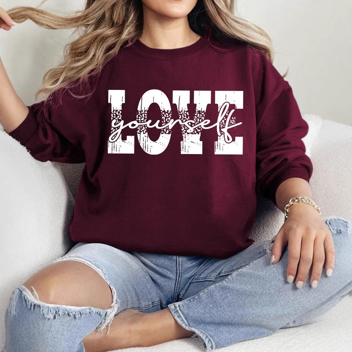 Kvinders sweatshirt med kreativ LOVE påskrift og afslappet pasform Stilla